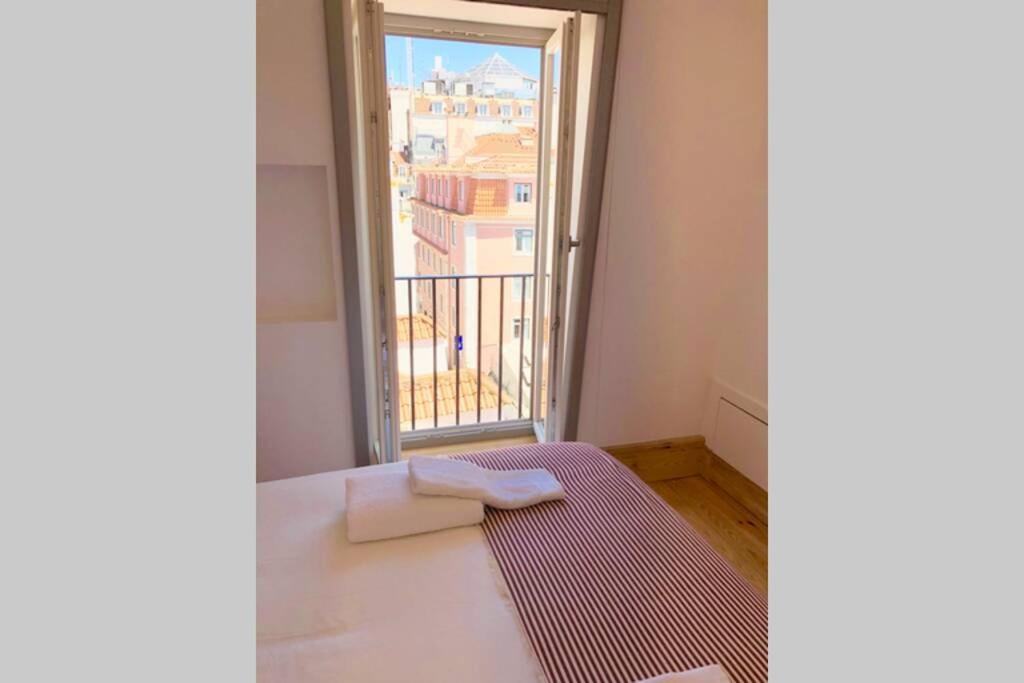 32 Top - Center Of Lisbon Duplex Apartment, Barrio Alto Экстерьер фото